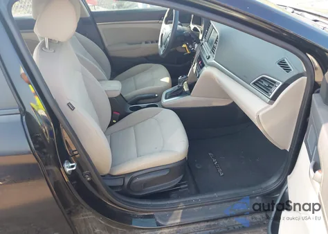 2017 Hyundai Elantra Se z USA, uszkodzony, nr VIN KMHD84LF4HU381059